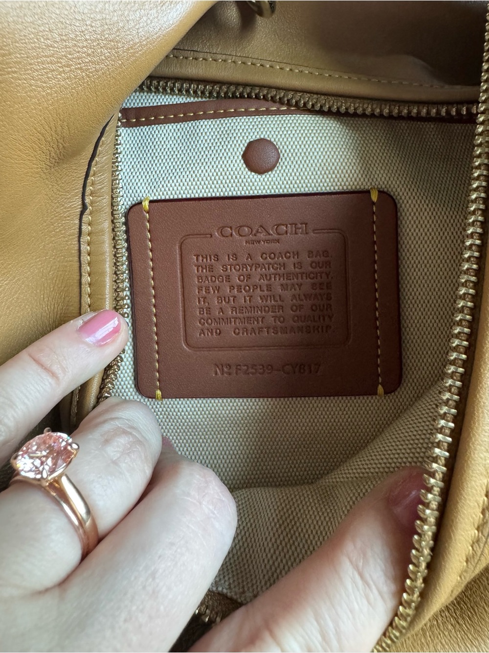 Authentic COACH Juliet 38 Honey Brown - Picture 3 of 17